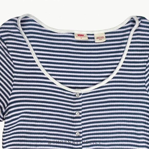 Levi's Women's Short Sleeve Britt Snap Front Ribbed Top Sz Medium, Green - Picture 5 of 7